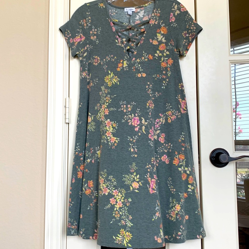 Love, Fire green floral ribbed short sleeve dress, Small